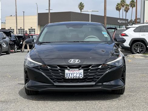 Used 2022 Hyundai Elantra SEL w/ Cargo Package image 2