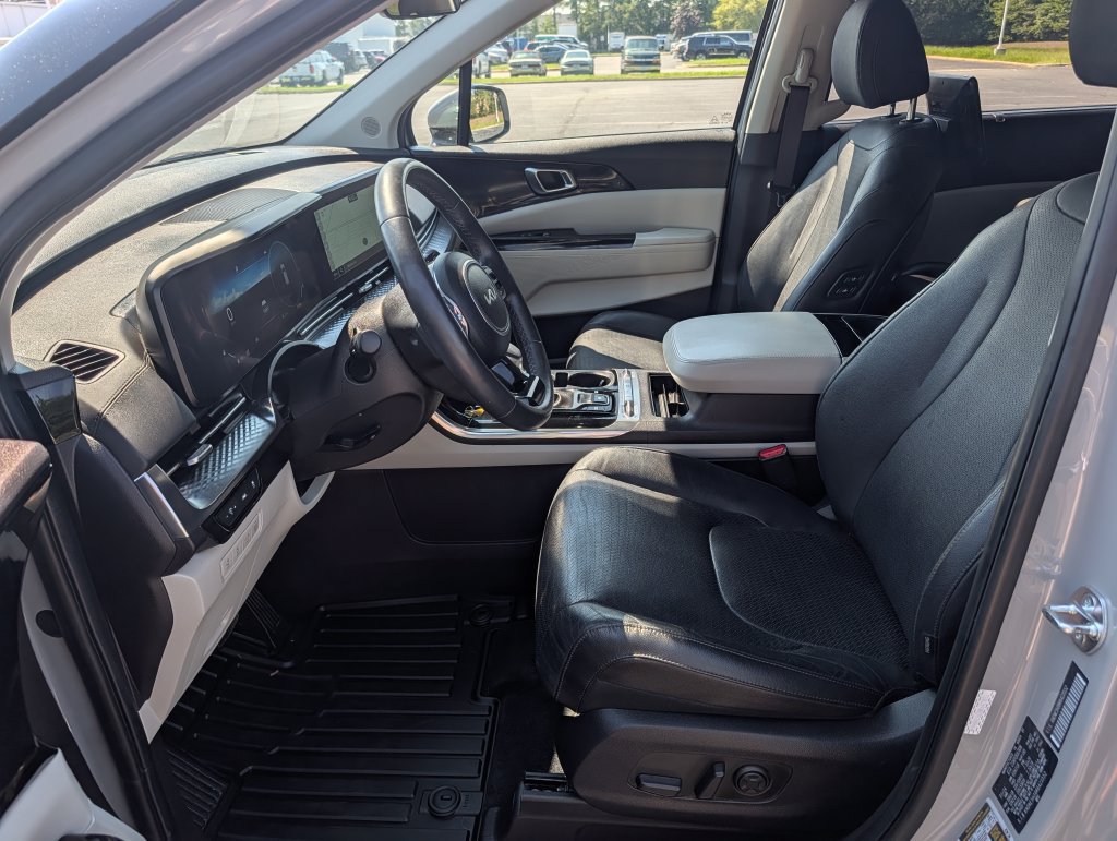 Used 2024 Kia Carnival SX Prestige FWD image 22