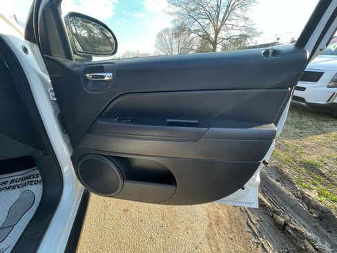 Used 2016 Jeep Compass Sport w/ Power Value Group image 26