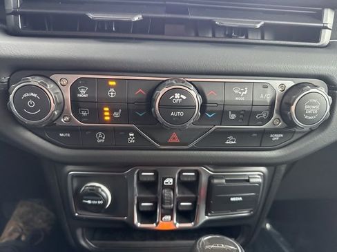 New 2026 Jeep Gladiator Sport image 21