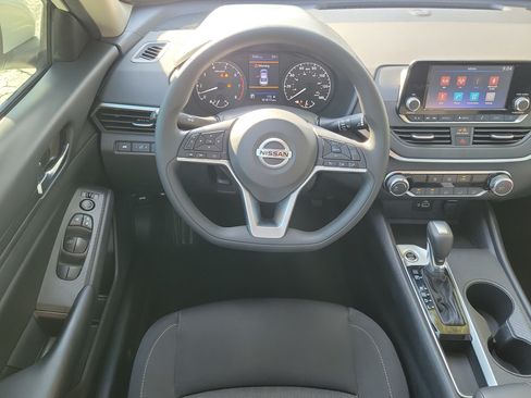Used 2021 Nissan Altima 2.5 S FWD image 15
