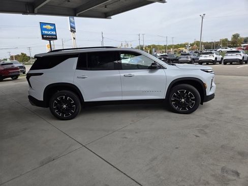 New 2026 Chevrolet Traverse LT w/ Sun and Wheel Package image 5