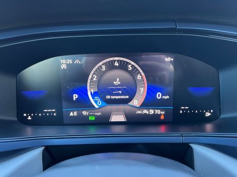 Used 2024 Volkswagen Taos SE image 35