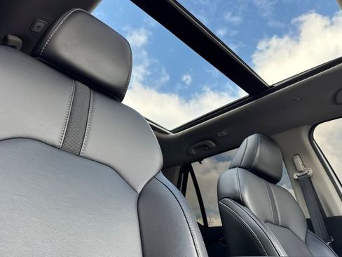 Certified 2024 Honda Pilot Touring image 22