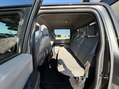 Used 2016 Ford F150 XLT w/ Equipment Group 302A Luxury image 8