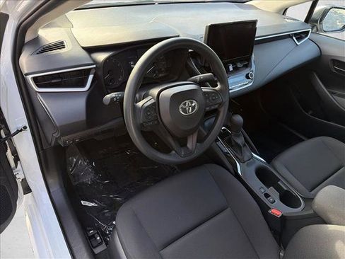 Used 2025 Toyota Corolla LE image 13