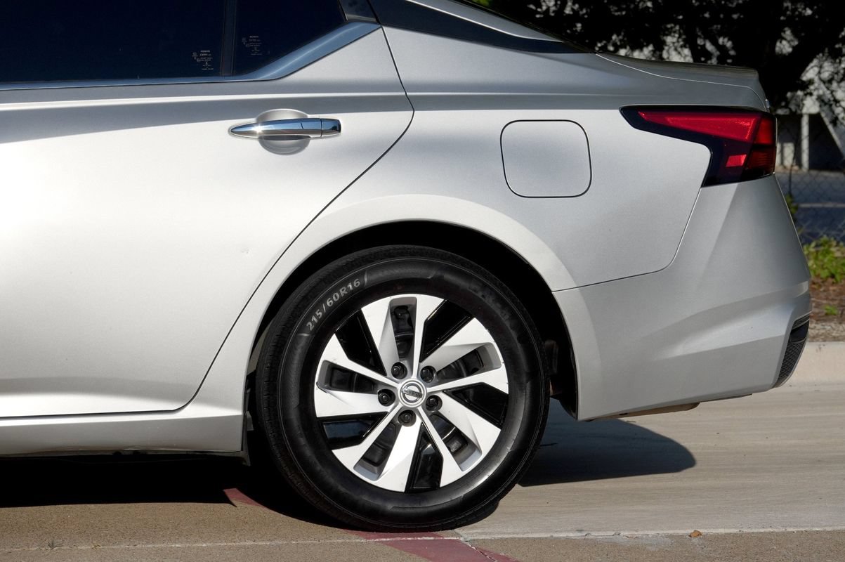Used 2022 Nissan Altima 2.5 S FWD image 24