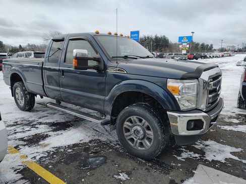 Used 2016 Ford F250 Lariat w/ Chrome Package image 2