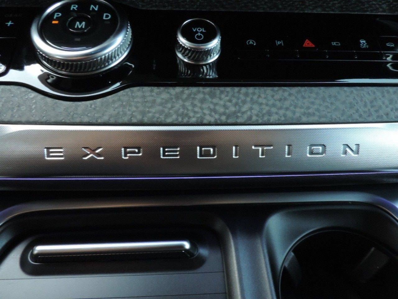 Used 2025 Ford Expedition Tremor AWD/4WD image 29