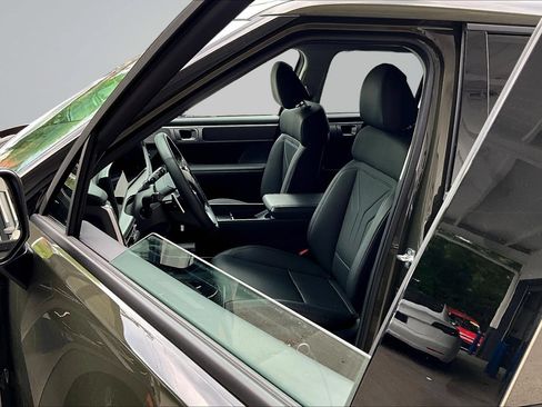 Used 2025 Hyundai Santa Fe SEL FWD image 22