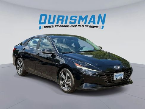 Used 2022 Hyundai Elantra SEL w/ Convenience + Premium Package FWD image 1