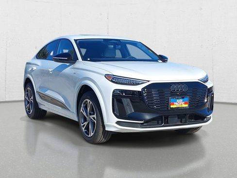 New 2027 Audi Q6 e-tron Premium Plus AWD/4WD image 3