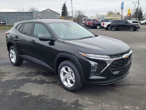 New 2026 Chevrolet Trax LS w/ LS Convenience Package image 16