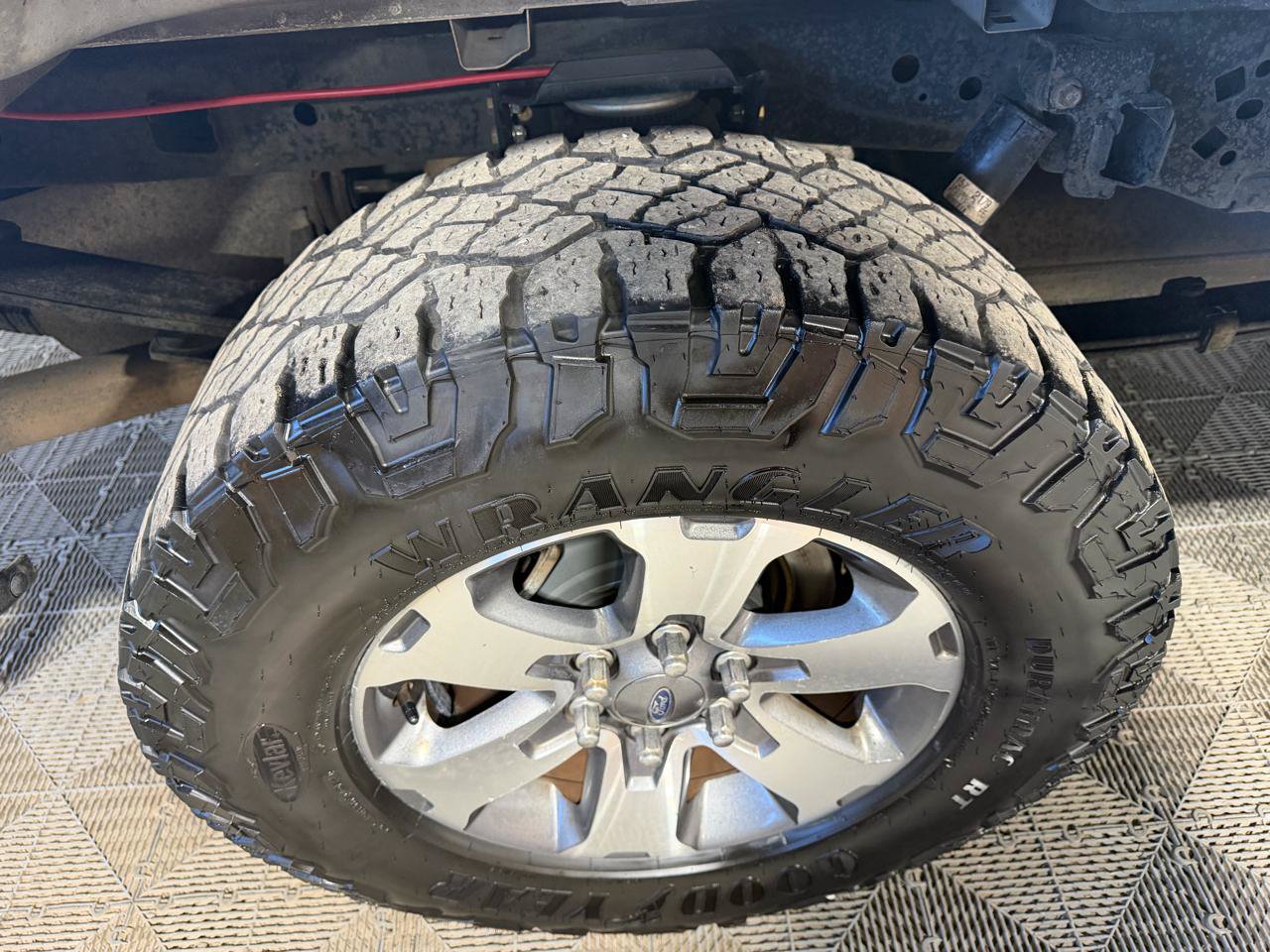 Used 2013 Ford F150 STX w/ Mid Equipment Group AWD/4WD image 16