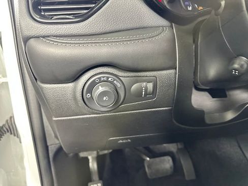 Used 2022 Dodge Durango GT image 19