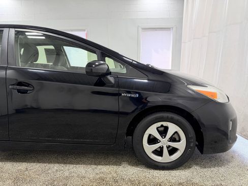 Used 2013 Toyota Prius Three w/ Solar Roof Pkg image 8