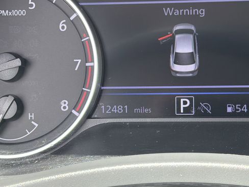 Used 2024 Nissan Sentra SR FWD image 31