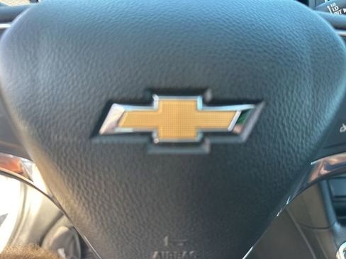 Used 2018 Chevrolet Cruze LT w/ Convenience Package image 19