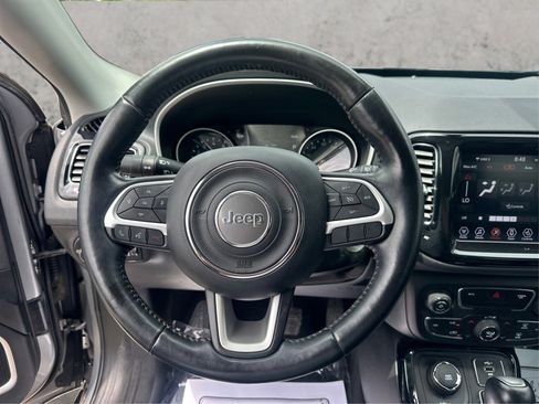 Used 2019 Jeep Compass Limited AWD/4WD image 27