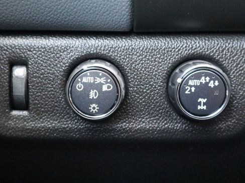 Used 2018 Chevrolet Colorado Z71 image 28