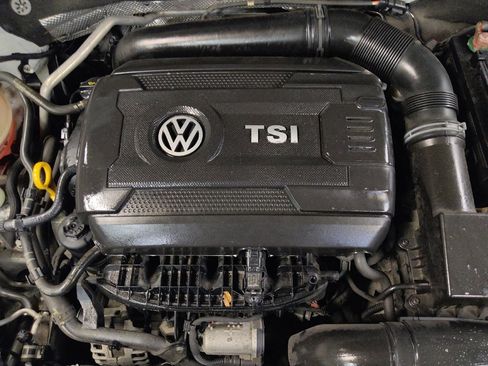 Used 2015 Volkswagen Jetta SE FWD image 30