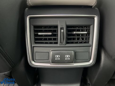 Used 2024 Subaru Forester Limited image 26
