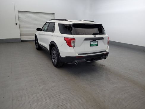 Used 2022 Ford Explorer XLT w/ Equipment Group 202A AWD/4WD image 5