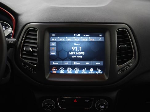 Used 2019 Jeep Compass Trailhawk w/ Leather Interior Group AWD/4WD image 15