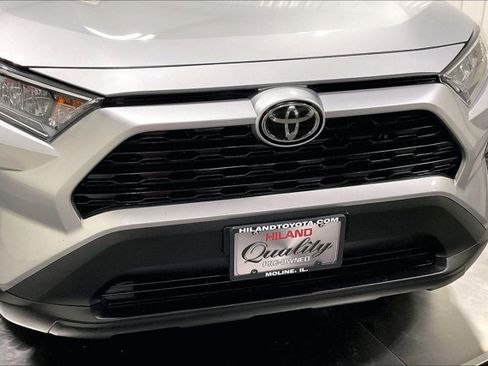 Used 2020 Toyota RAV4 XLE Premium AWD/4WD image 30