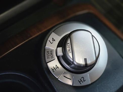 Used 2016 Toyota 4Runner SR5 image 35