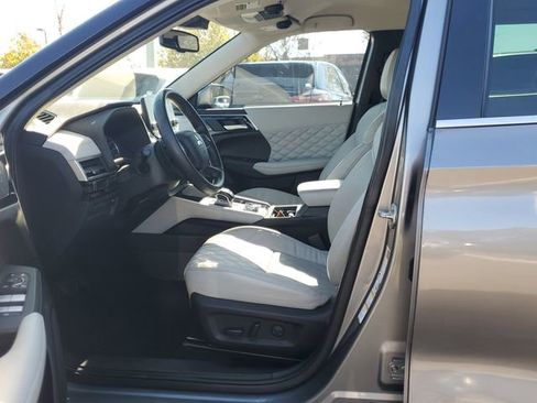 Used 2022 Mitsubishi Outlander SEL image 21