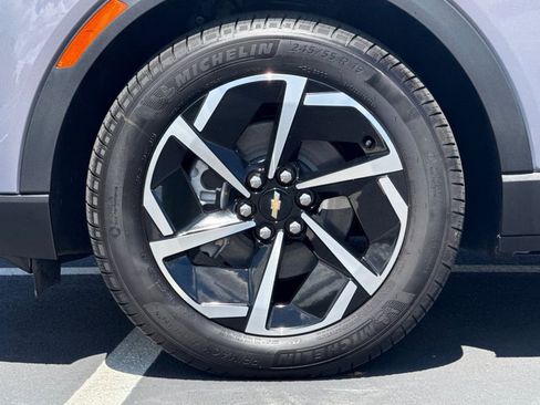 Used 2026 Chevrolet Equinox EV LT FWD image 15