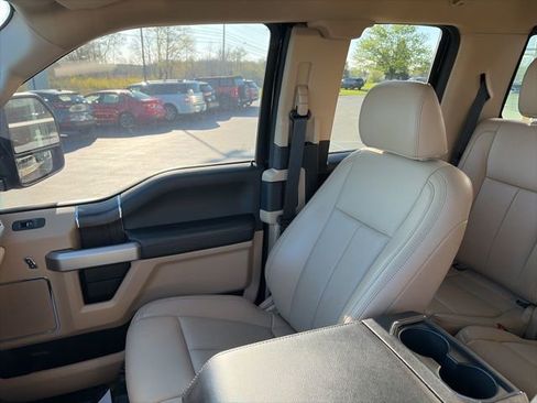 Used 2021 Ford F250 Lariat w/ Lariat Value Package AWD/4WD image 32