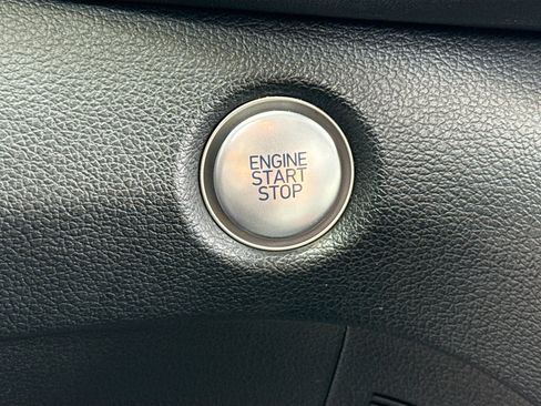 Used 2021 Hyundai Santa Fe SEL w/ Convenience Package image 9