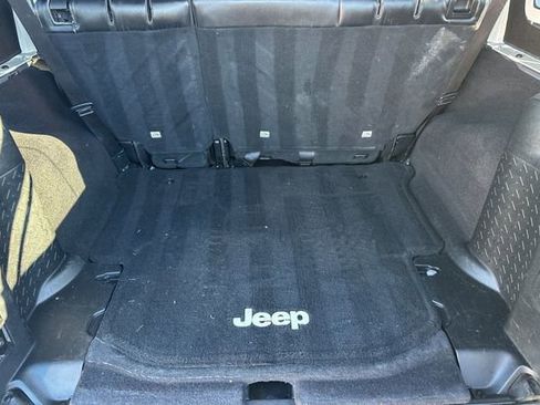 Used 2017 Jeep Wrangler Unlimited Sahara w/ Connectivity Group image 17