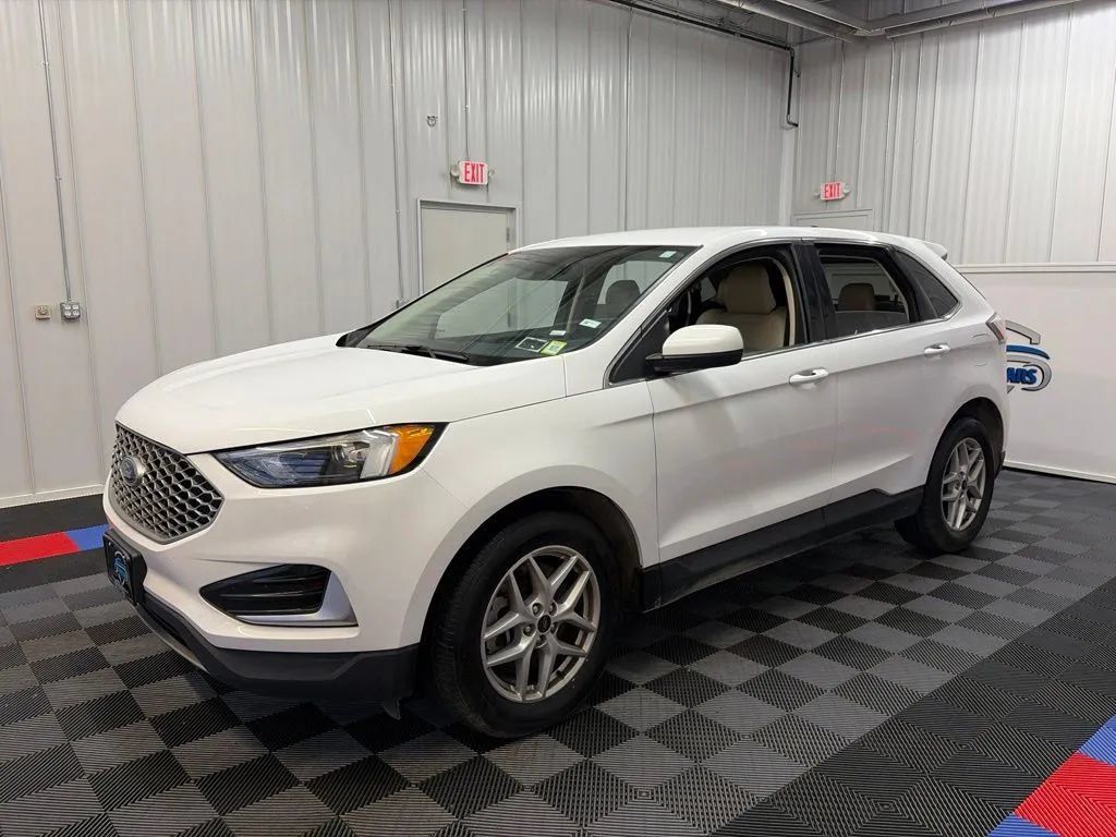Used 2024 Ford Edge SEL AWD/4WD image 7