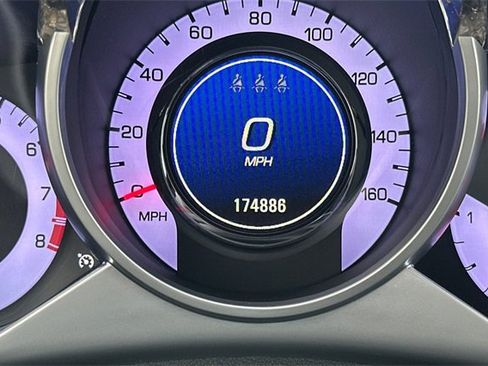 Used 2012 Cadillac SRX Luxury image 29