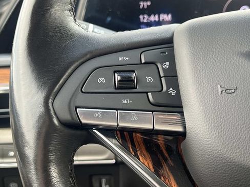 Certified 2024 Cadillac Escalade Luxury AWD/4WD image 25