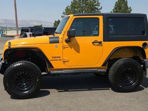 Used 2012 Jeep Wrangler Sport AWD/4WD image 6