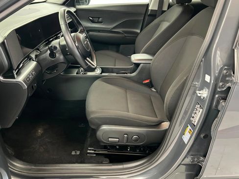 Used 2024 Hyundai Kona SEL image 17