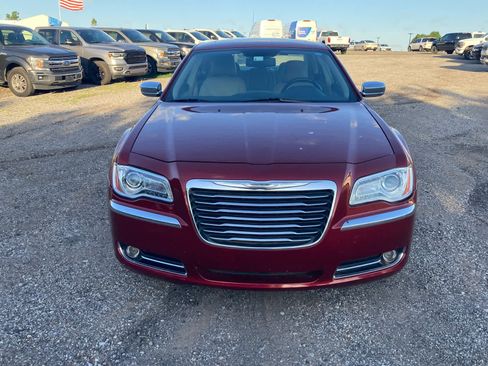 Used 2012 Chrysler 300 Limited RWD image 10