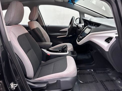 Used 2020 Chevrolet Bolt LT FWD image 17