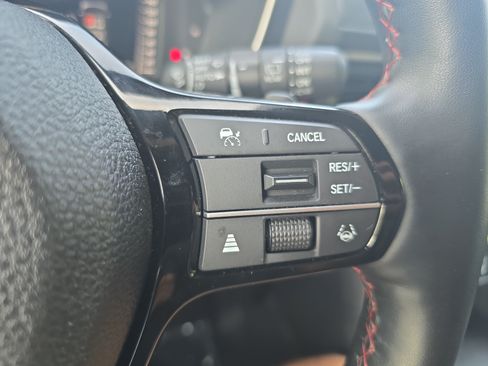 Used 2025 Honda Pilot Black Edition image 20