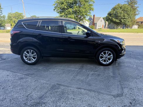 Used 2018 Ford Escape SEL FWD image 3