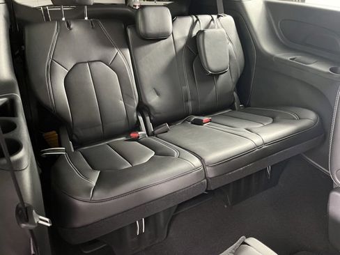 New 2026 Chrysler Voyager LX image 27
