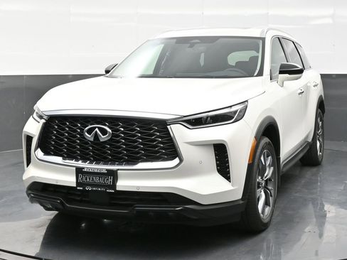 Used 2025 INFINITI QX60 Luxe w/ Cargo Package image 2