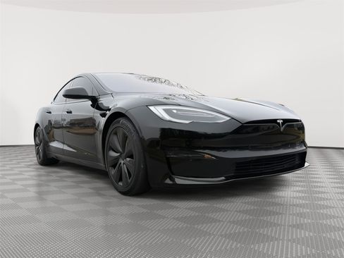 Used 2021 Tesla Model S Plaid image 1