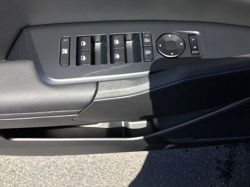 New 2026 Kia Sportage X-Line w/ X-Line Premium Package image 8