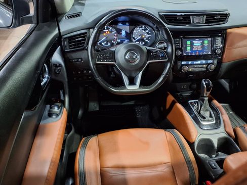 Used 2018 Nissan Rogue SL w/ Premium Package AWD/4WD image 10