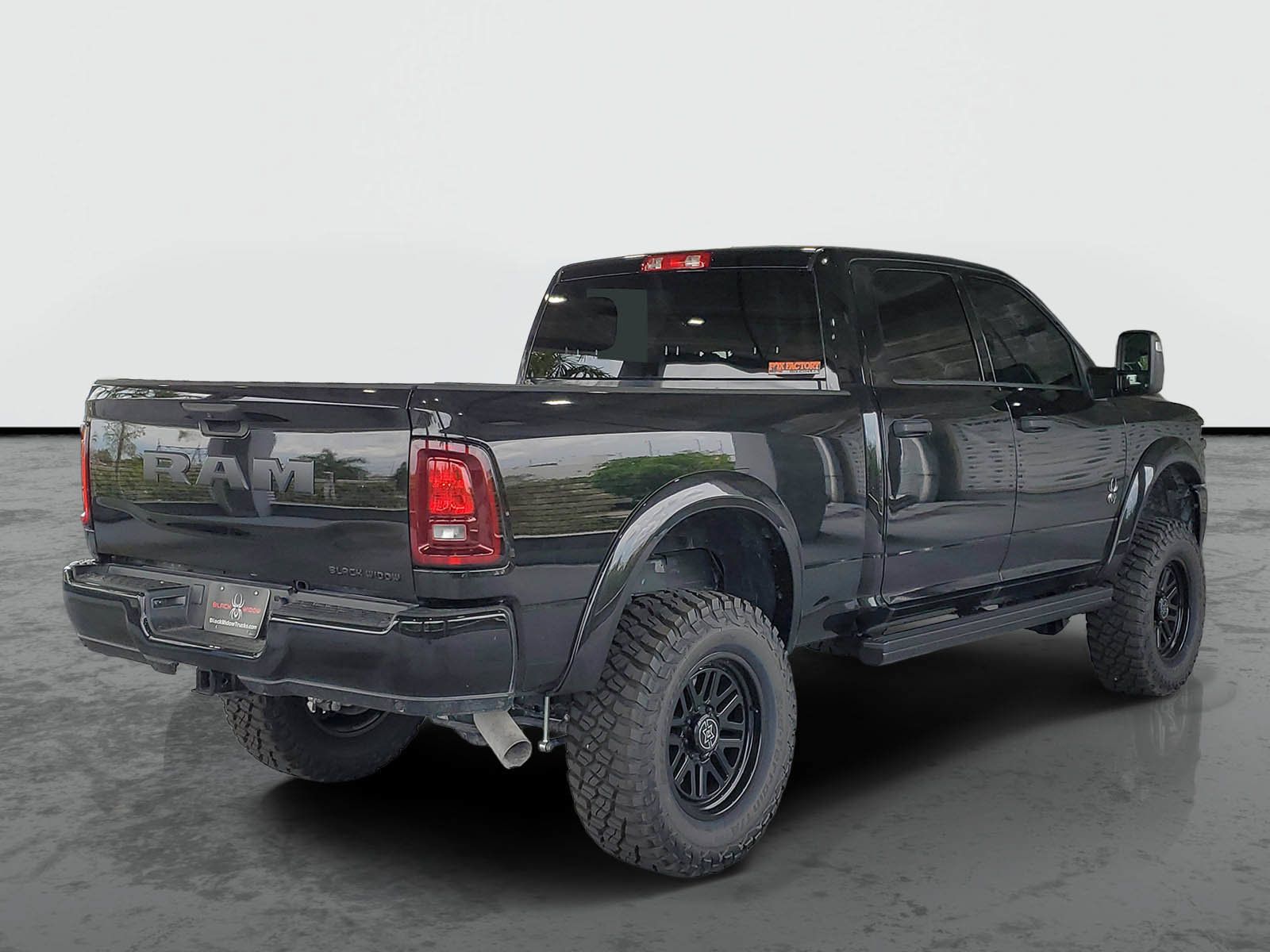 New 2025 RAM 2500 Big Horn AWD/4WD image 2